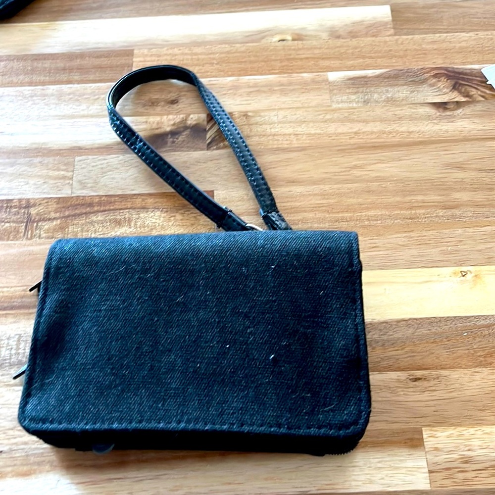 Wristlet